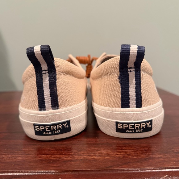 Sperry Topsiders Tan Canvas Sneakers with Brown Leather Laces NWOT - Picture 3 of 7